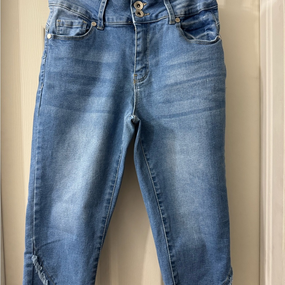 Blue Ankle Cropped Jeans with Distressed Details